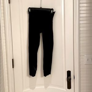 Wunder Under Cropped Leggings